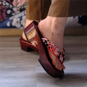 Çünkü Kama Sandalet Kadın Terlik Japon Geta Anime Coplay Ayakkabı Ahşap Taban Flip Flop Terlik Japon Geta Takunya Ayakkabı