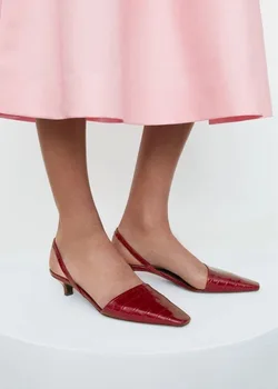 2022 Yaz Yeni Kadın Ayakkabı Klasik Logo Düşük topuklu Timsah baskı Deri Tüm Maç Moda Stiletto Sivri burun Katır